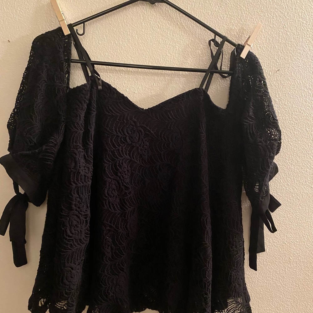 Top - Picture 4 of 9